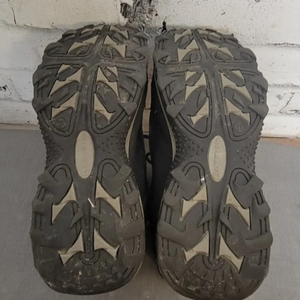 Airwalk Thermolite Men’s Winter Hiking Boots Size 8 Waterproof Traction